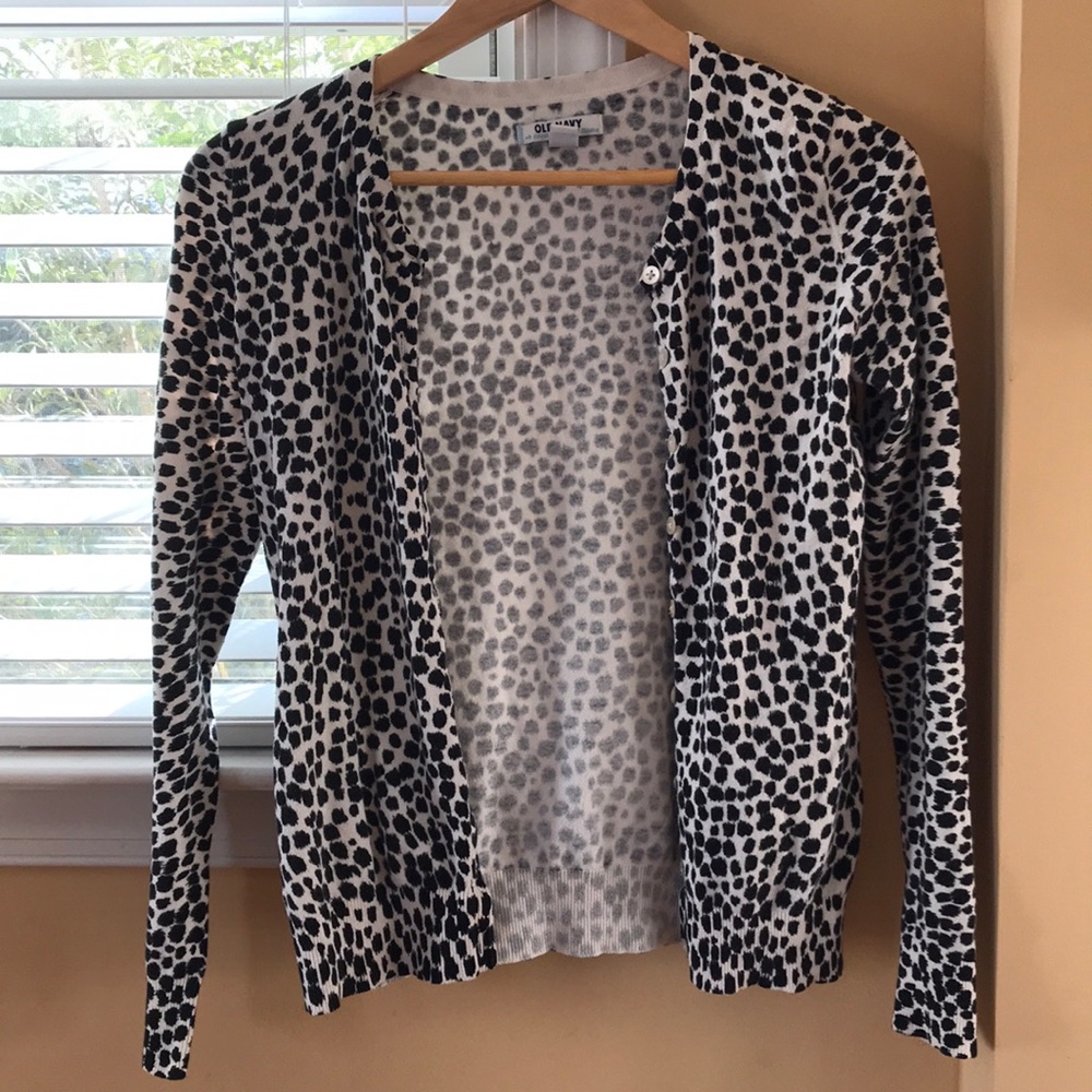 Leopard print button-up cardigan